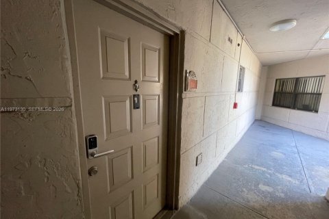 Снять в аренду квартиру в Дорал, Флорида 2 спальни, 96.25м2, № 2033225 - фото 3