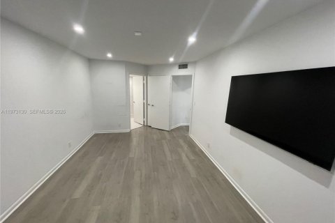 Снять в аренду квартиру в Дорал, Флорида 2 спальни, 96.25м2, № 2033225 - фото 17