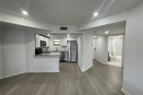 Снять в аренду квартиру в Дорал, Флорида 2 спальни, 96.25м2, № 2033225 - фото 2