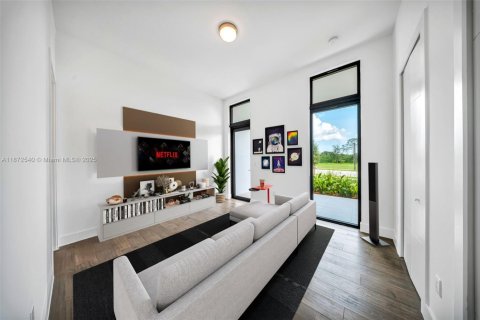 Casa en venta en Weston, Florida, 5 dormitorios, 498.7 m2 № 1927617 - foto 24