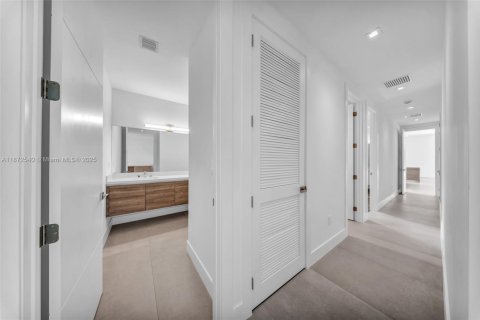 Casa en venta en Weston, Florida, 5 dormitorios, 498.7 m2 № 1927617 - foto 30
