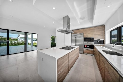 Casa en venta en Weston, Florida, 5 dormitorios, 498.7 m2 № 1927617 - foto 13