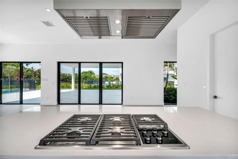 Casa en venta en Weston, Florida, 5 dormitorios, 498.7 m2 № 1927617 - foto 18