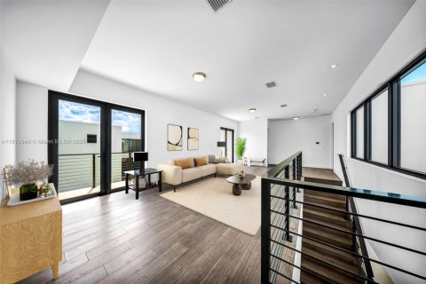 Casa en venta en Weston, Florida, 5 dormitorios, 498.7 m2 № 1927617 - foto 26