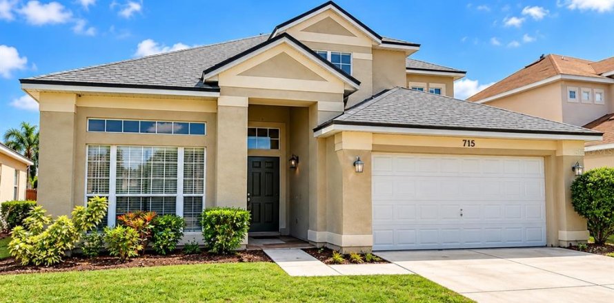 Villa ou maison à Davenport, Floride 5 chambres, 210.8 m2 № 2417079