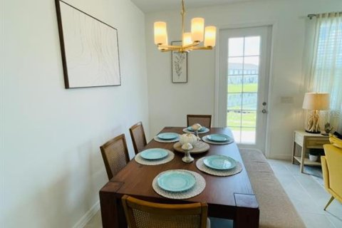 Townhouse in Davenport, Florida 3 bedrooms, 150.69 sq.m. № 1690227 - photo 16