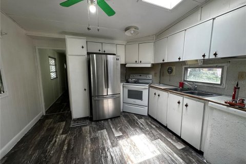 Apartment in Wildwood, Florida 2 bedrooms, 62.43 sq.m. № 2219500 - photo 9