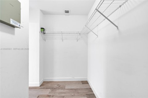 Villa ou maison à louer à Doral, Floride: 3 chambres, 141.3 m2 № 2385060 - photo 11