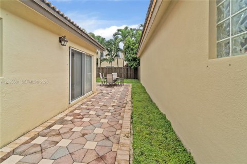 Villa ou maison à louer à Doral, Floride: 3 chambres, 141.3 m2 № 2385060 - photo 19