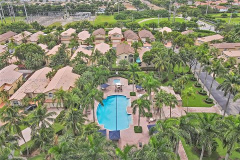 Villa ou maison à louer à Doral, Floride: 3 chambres, 141.3 m2 № 2385060 - photo 22