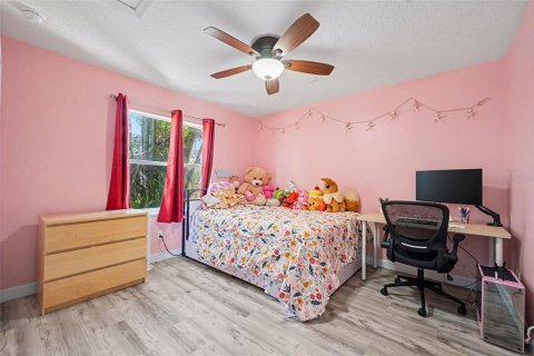 House in Merrit Island, Florida 5 bedrooms, 307.41 sq.m. № 2114119 - photo 23