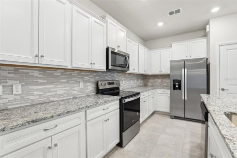 Adosado en venta en Davenport, Florida, 5 dormitorios, 212.1 m2 № 2222522 - foto 11