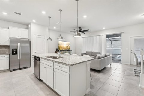 Adosado en venta en Davenport, Florida, 5 dormitorios, 212.1 m2 № 2222522 - foto 8