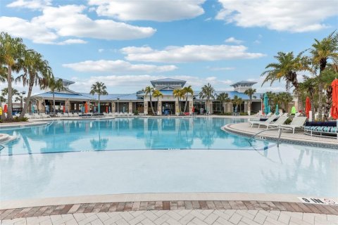 Adosado en venta en Davenport, Florida, 5 dormitorios, 212.1 m2 № 2222522 - foto 3