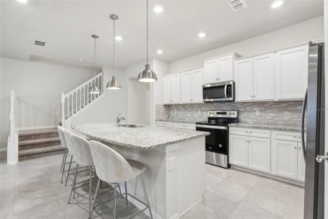 Adosado en venta en Davenport, Florida, 5 dormitorios, 212.1 m2 № 2222522 - foto 10