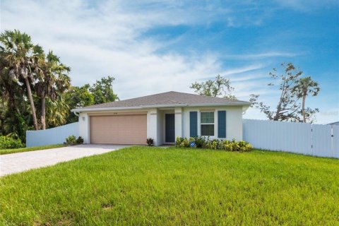 Casa en venta en Port Charlotte, Florida, 3 dormitorios, 129.04 m2 № 1845152 - foto 1