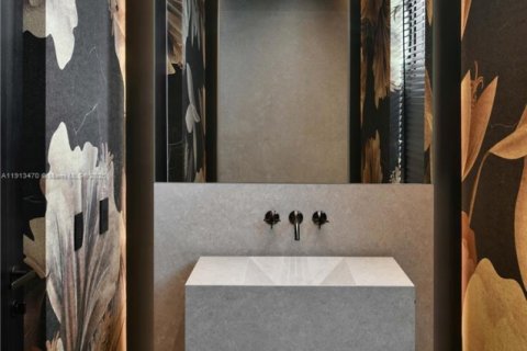 Villa ou maison à vendre à Miami Beach, Floride: 6 chambres, 731.05 m2 № 1970067 - photo 25