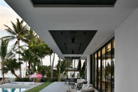 Villa ou maison à vendre à Miami Beach, Floride: 6 chambres, 731.05 m2 № 1970067 - photo 14