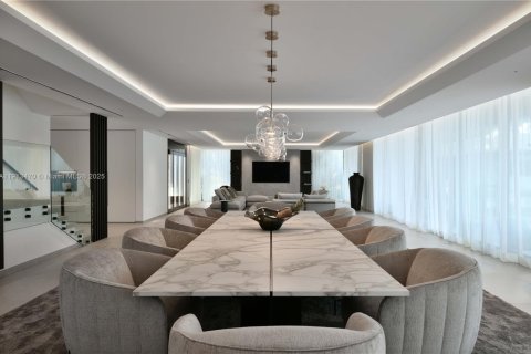 Villa ou maison à vendre à Miami Beach, Floride: 6 chambres, 731.05 m2 № 1970067 - photo 21