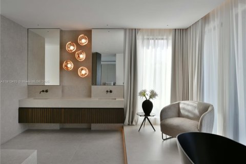 Villa ou maison à vendre à Miami Beach, Floride: 6 chambres, 731.05 m2 № 1970067 - photo 28