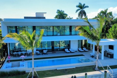 Villa ou maison à vendre à Miami Beach, Floride: 6 chambres, 731.05 m2 № 1970067 - photo 3