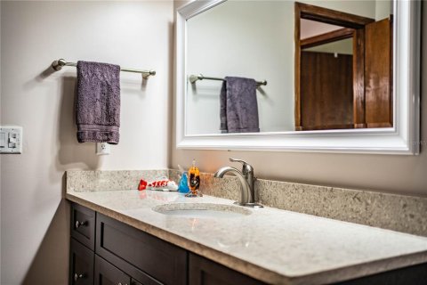 Casa en venta en Brandon, Florida, 5 dormitorios, 393.16 m2 № 1766240 - foto 28