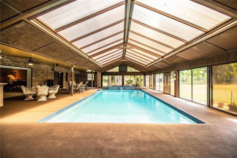 Casa en venta en Brandon, Florida, 5 dormitorios, 393.16 m2 № 1766240 - foto 11