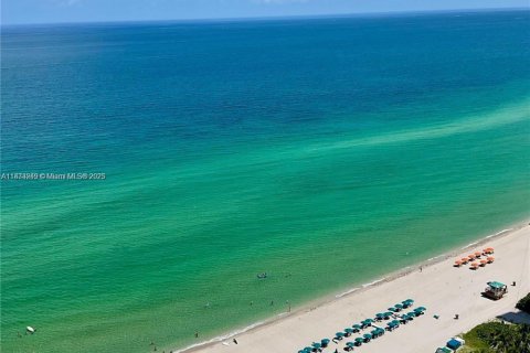 Купить кондоминиум в Санни-Айлс-Бич, Флорида 2 спальни, 163.51м2, № 1920680 - фото 17