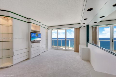 Купить кондоминиум в Санни-Айлс-Бич, Флорида 2 спальни, 163.51м2, № 1920680 - фото 11