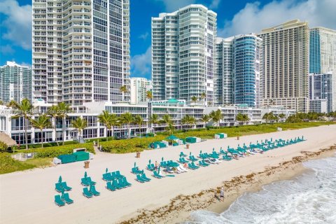 Купить кондоминиум в Санни-Айлс-Бич, Флорида 2 спальни, 163.51м2, № 1920680 - фото 18