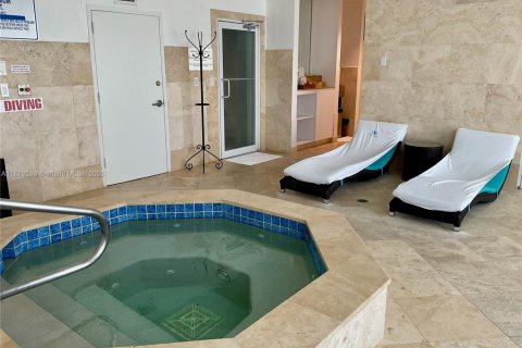 Купить кондоминиум в Санни-Айлс-Бич, Флорида 2 спальни, 163.51м2, № 1920680 - фото 23