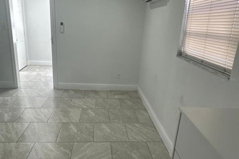 Casa en venta en Tampa, Florida, 3 dormitorios, 119.38 m2 № 2408464 - foto 20