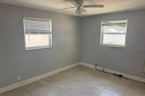 Casa en venta en Tampa, Florida, 3 dormitorios, 119.38 m2 № 2408464 - foto 12