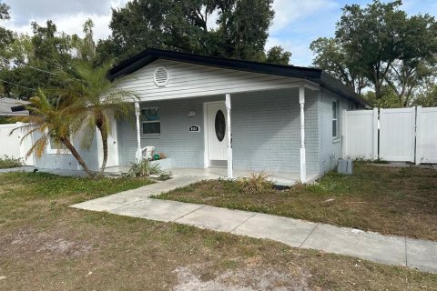 Casa en venta en Tampa, Florida, 3 dormitorios, 119.38 m2 № 2408464 - foto 2