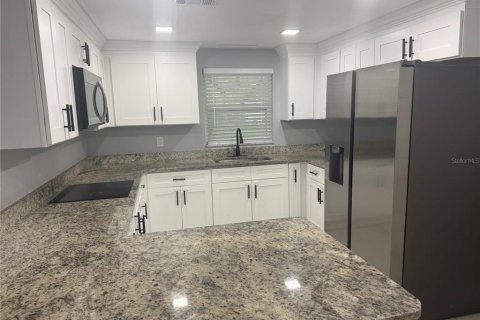 Casa en venta en Tampa, Florida, 3 dormitorios, 119.38 m2 № 2408464 - foto 3
