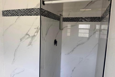 Casa en venta en Tampa, Florida, 3 dormitorios, 119.38 m2 № 2408464 - foto 27