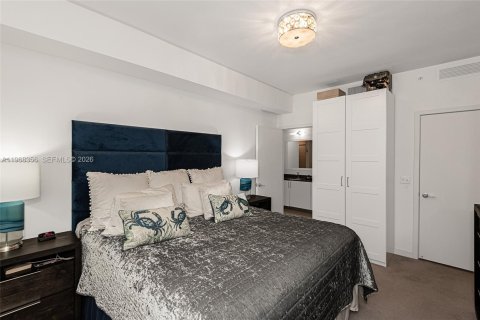Condo in Miami, Florida, 1 bedroom  № 2031787 - photo 18
