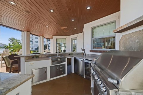 Villa ou maison à vendre à Deerfield Beach, Floride: 3 chambres, 492.94 m2 № 2435496 - photo 17
