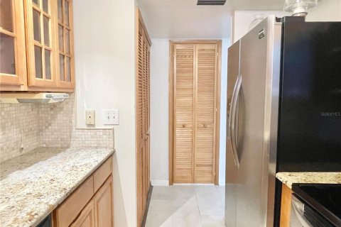 Condominio en venta en Tarpon Springs, Florida, 2 dormitorios, 91.04 m2 № 1827270 - foto 19