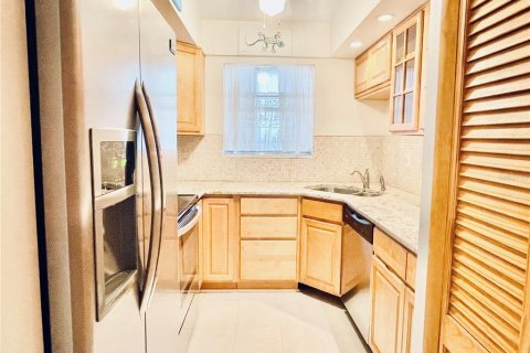 Condominio en venta en Tarpon Springs, Florida, 2 dormitorios, 91.04 m2 № 1827270 - foto 18