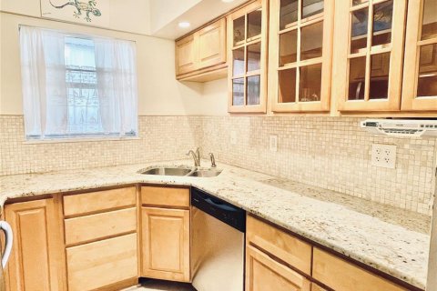 Condominio en venta en Tarpon Springs, Florida, 2 dormitorios, 91.04 m2 № 1827270 - foto 9