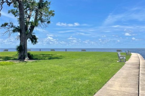Condominio en venta en Tarpon Springs, Florida, 2 dormitorios, 91.04 m2 № 1827270 - foto 5