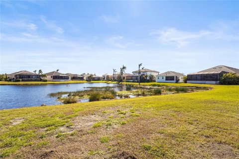 House in Bradenton, Florida 3 bedrooms, 200.85 sq.m. № 1565535 - photo 21