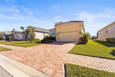 House in Bradenton, Florida 3 bedrooms, 200.85 sq.m. № 1565535 - photo 4