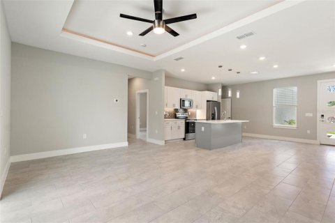 Casa en alquiler en North Port, Florida, 4 dormitorios, 159.51 m2 № 1679659 - foto 10