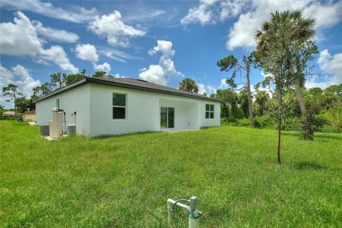 Casa en alquiler en North Port, Florida, 4 dormitorios, 159.51 m2 № 1679659 - foto 29