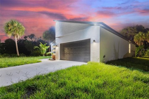 Casa en alquiler en North Port, Florida, 4 dormitorios, 159.51 m2 № 1679659 - foto 4