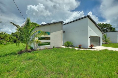 Casa en alquiler en North Port, Florida, 4 dormitorios, 159.51 m2 № 1679659 - foto 5