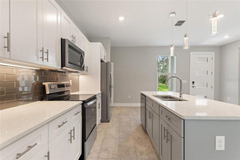 Casa en alquiler en North Port, Florida, 4 dormitorios, 159.51 m2 № 1679659 - foto 16