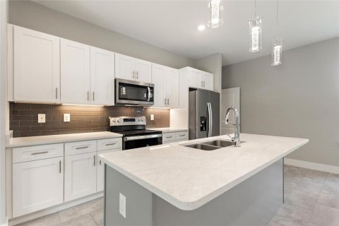 Casa en alquiler en North Port, Florida, 4 dormitorios, 159.51 m2 № 1679659 - foto 13